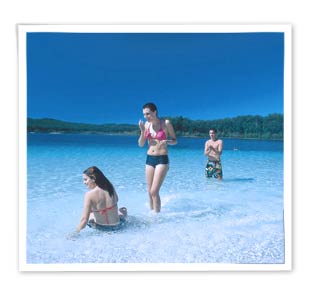 page-bg-3inlake